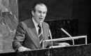 Ambassador Chaim Herzog addresses the UN General Assembly - November 1975